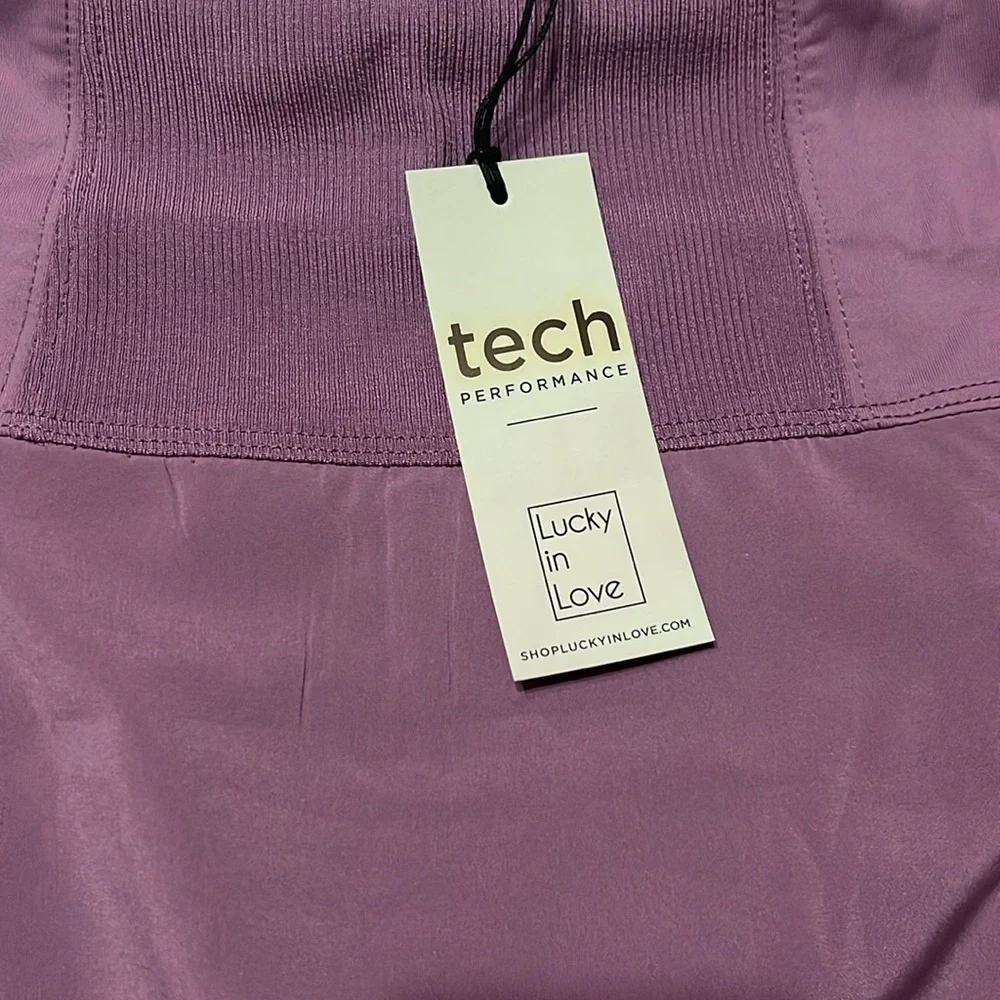 Lucky In Love Womens Tech Flight Short Golf Skort in Dusk Purple NWT